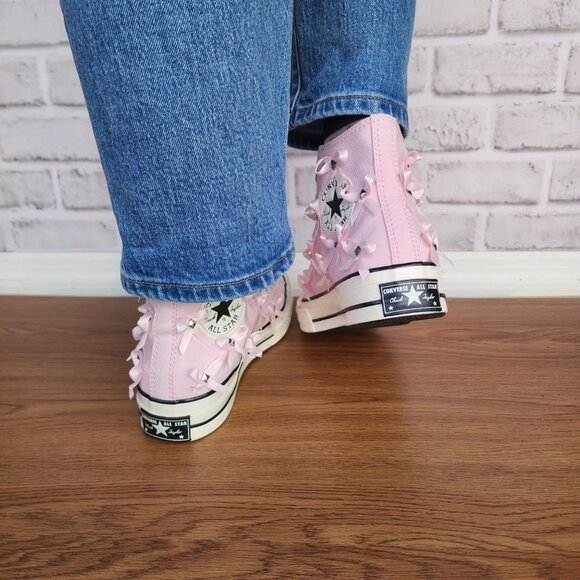 ⭐Converse Chuck 70 Hi Bow Edgy Studded Size 4 Men's Shoes Sneakers Pink A14444C⭐ - Picture 5 of 10